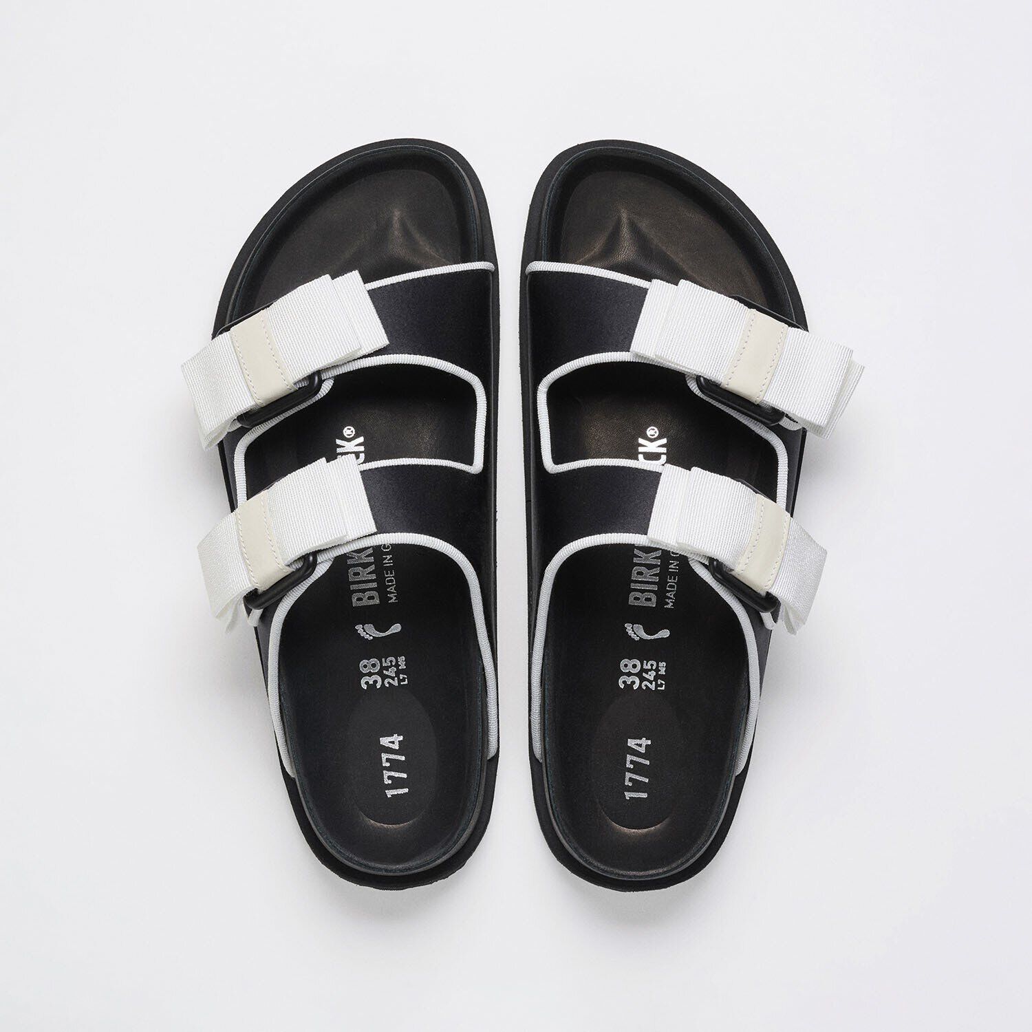 1774 Arizona Satin Textile